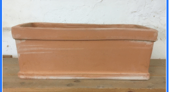 Foto einer "cassetta liscia" aus Terracotta Impruneta